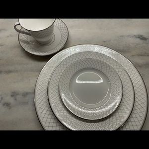 Waterford Crosshaven Platinum 5 piece place setting; 3 sets